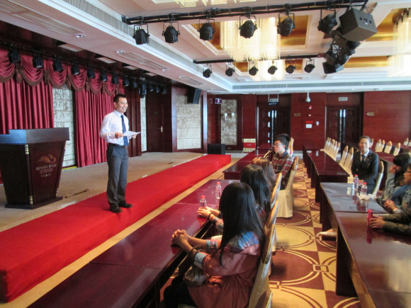 参观酒店会议中心