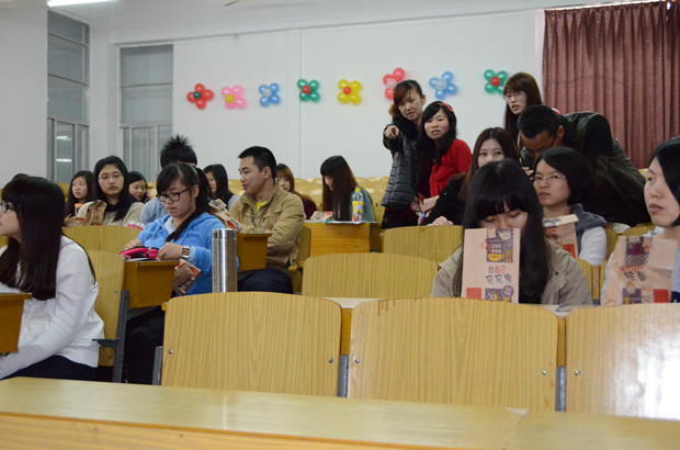ѧ볡