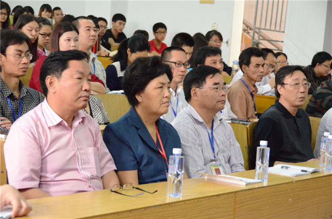 ѧԺίǺ緼쵼ͷμӽ