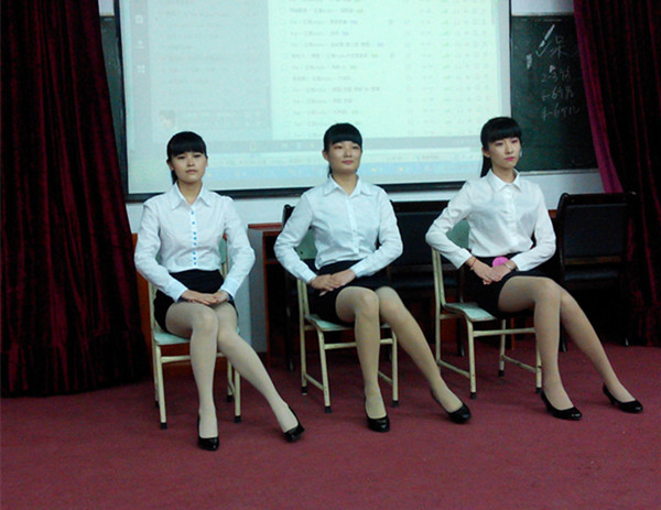 “精艺队”的精彩表演