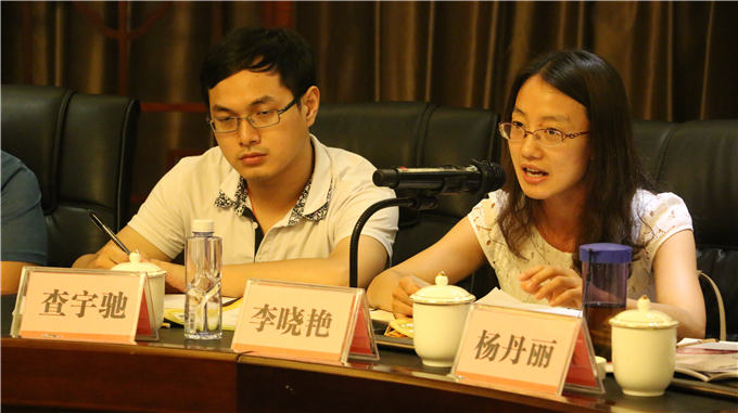 汕头大学助学中心主任李晓艳发言