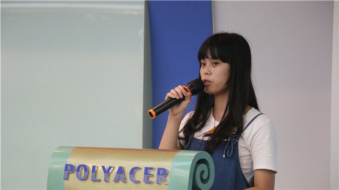 学生代表孙文珍发言