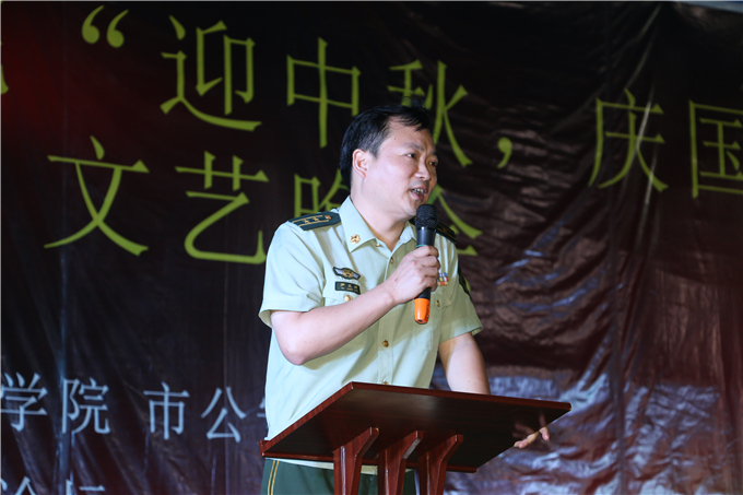 普宁市消防局消防队大队长尹正端发言