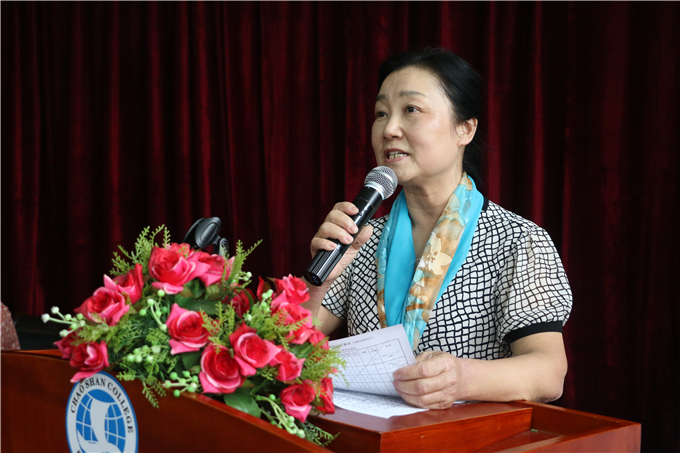 基础部刘冰青主任代表组委会发表讲话