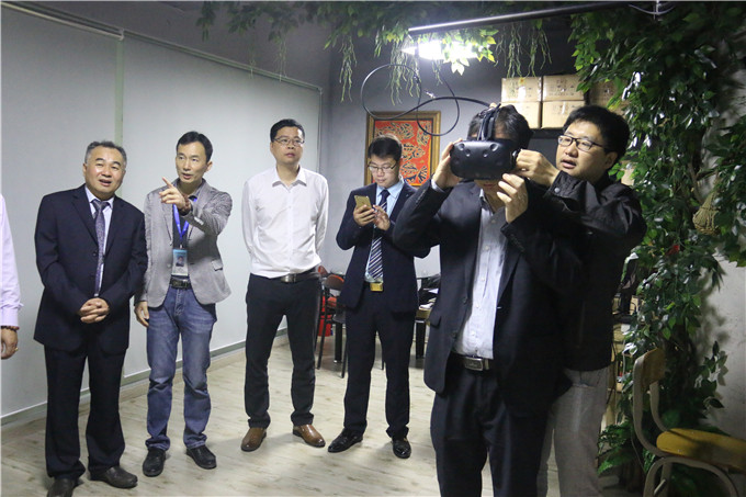 10参观VR建模中心