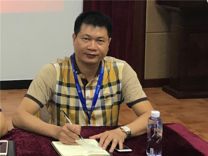 潮汕学院院长助理李育华