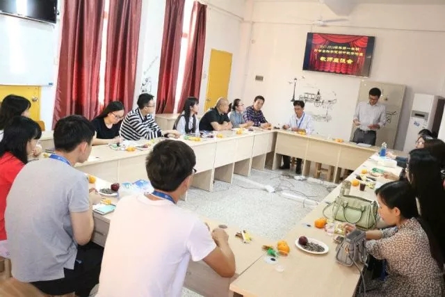 �̽�����ʦ���ֻ���