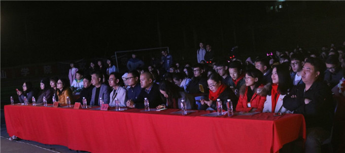 ��ϯ����ļα�