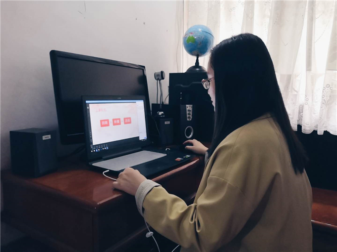 思政教师林丹莼