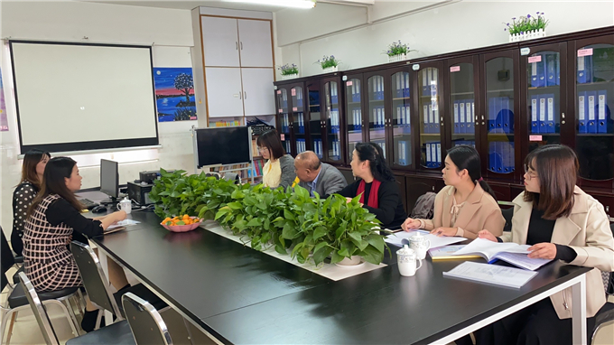 人文学院领导老师前往南园教育集团考察