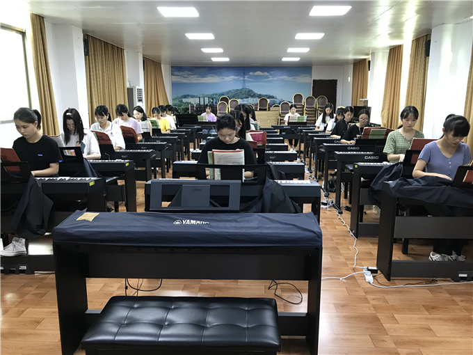 ѧ��ʵѵ���